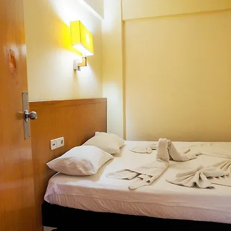 Hotel Club Herakles 3*