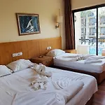 Club Herakles Hotel 3*
