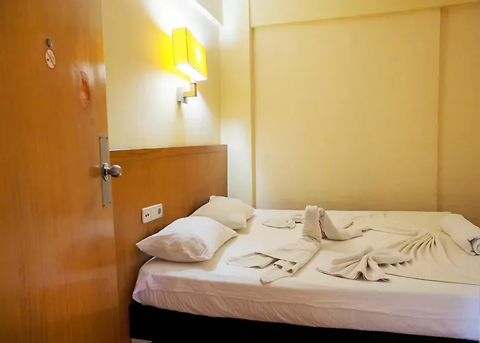 Club Herakles Hotel 3*