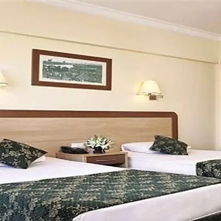 Club Herakles Hotell 3*