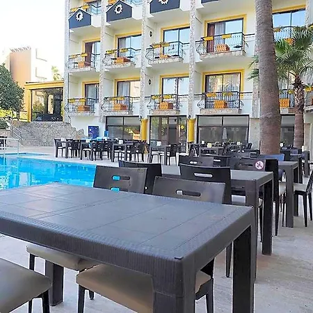Club Herakles Hotel 3*