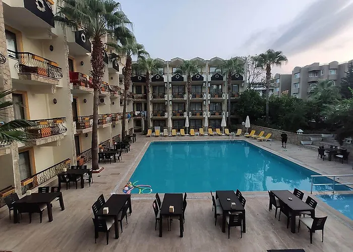 Club Herakles Hotel